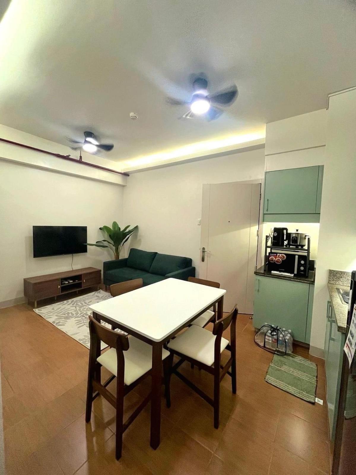 Pioneer Woodlands Bed & Breakfast Mandaluyong Eksteriør bilde